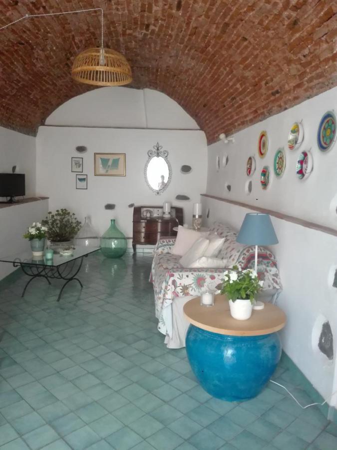 Bouganville Катания Экстерьер фото